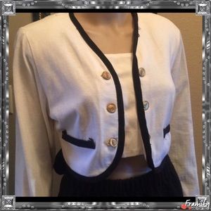 White Jacket trimmed in black sz med